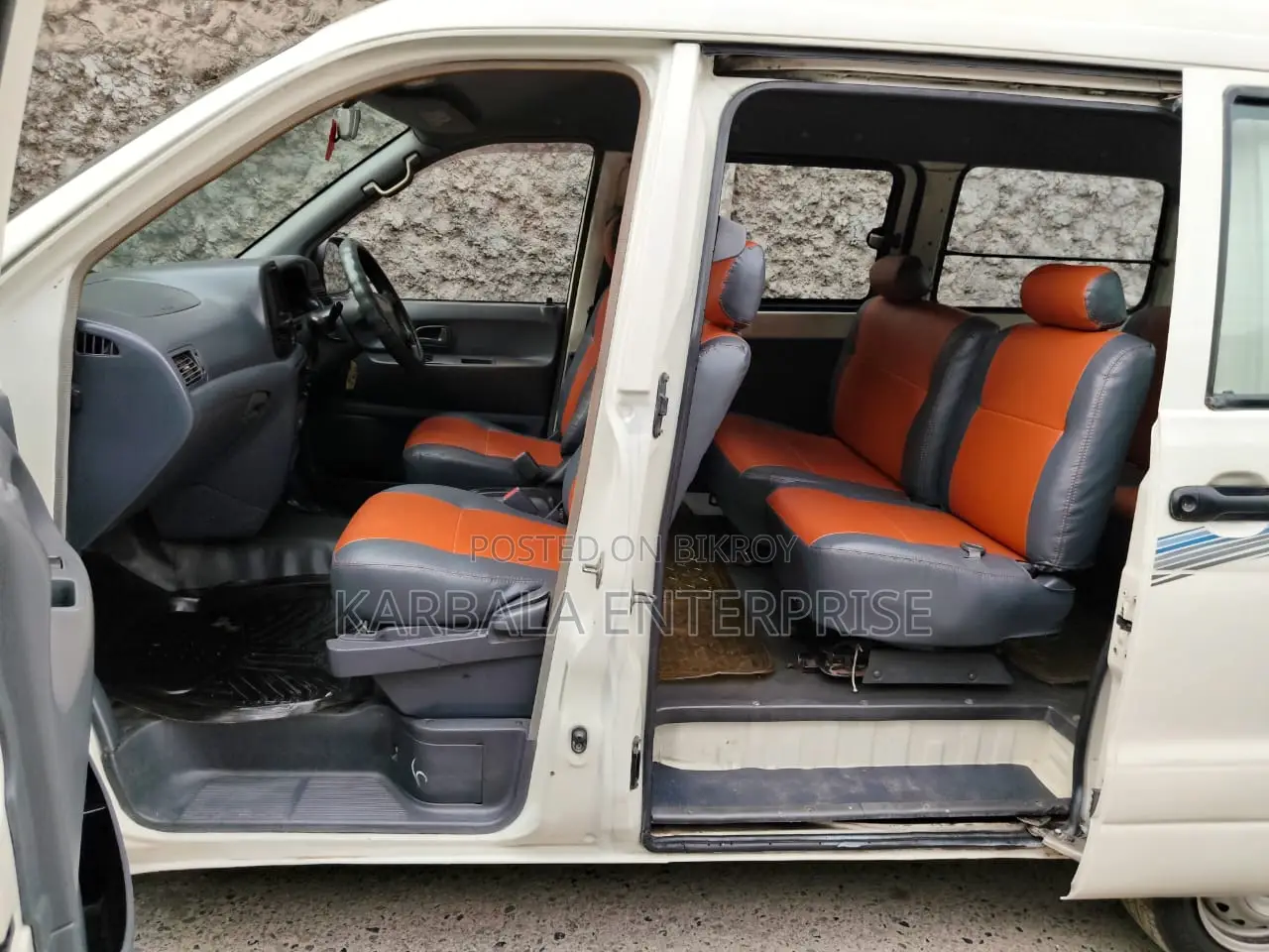 Toyota Noah 2.0 Front-Wheel Drive (8 Seater) 2006 White