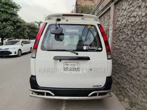 Toyota Noah 2.0 Front-Wheel Drive (8 Seater) 2006 White