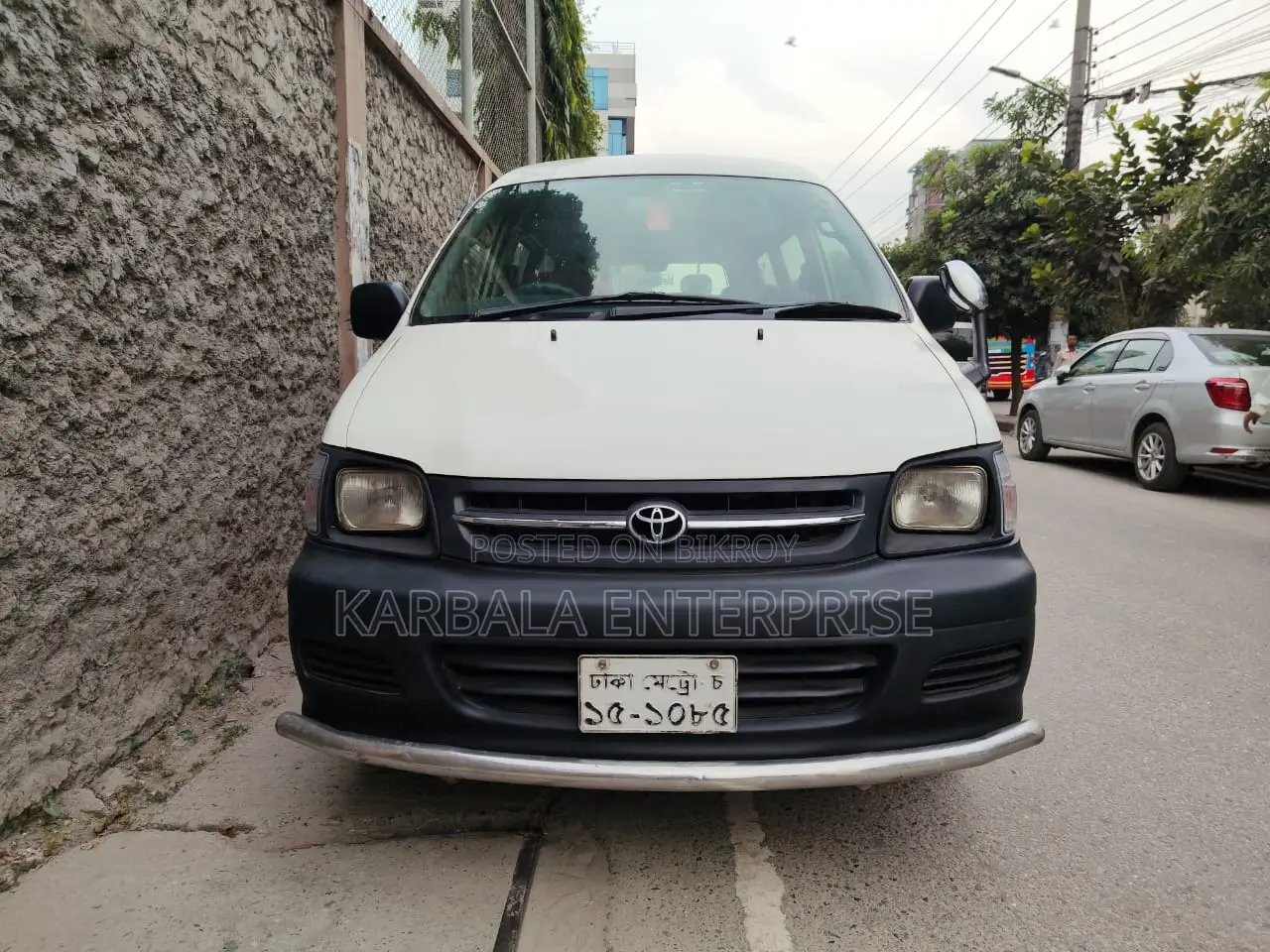 Toyota Noah 2.0 Front-Wheel Drive (8 Seater) 2006 White