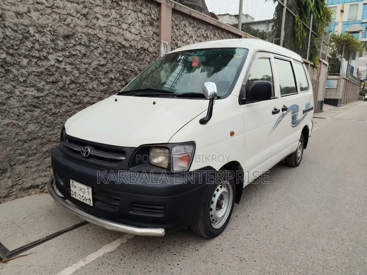 Toyota Noah 2.0 Front-Wheel Drive (8 Seater) 2006 White
