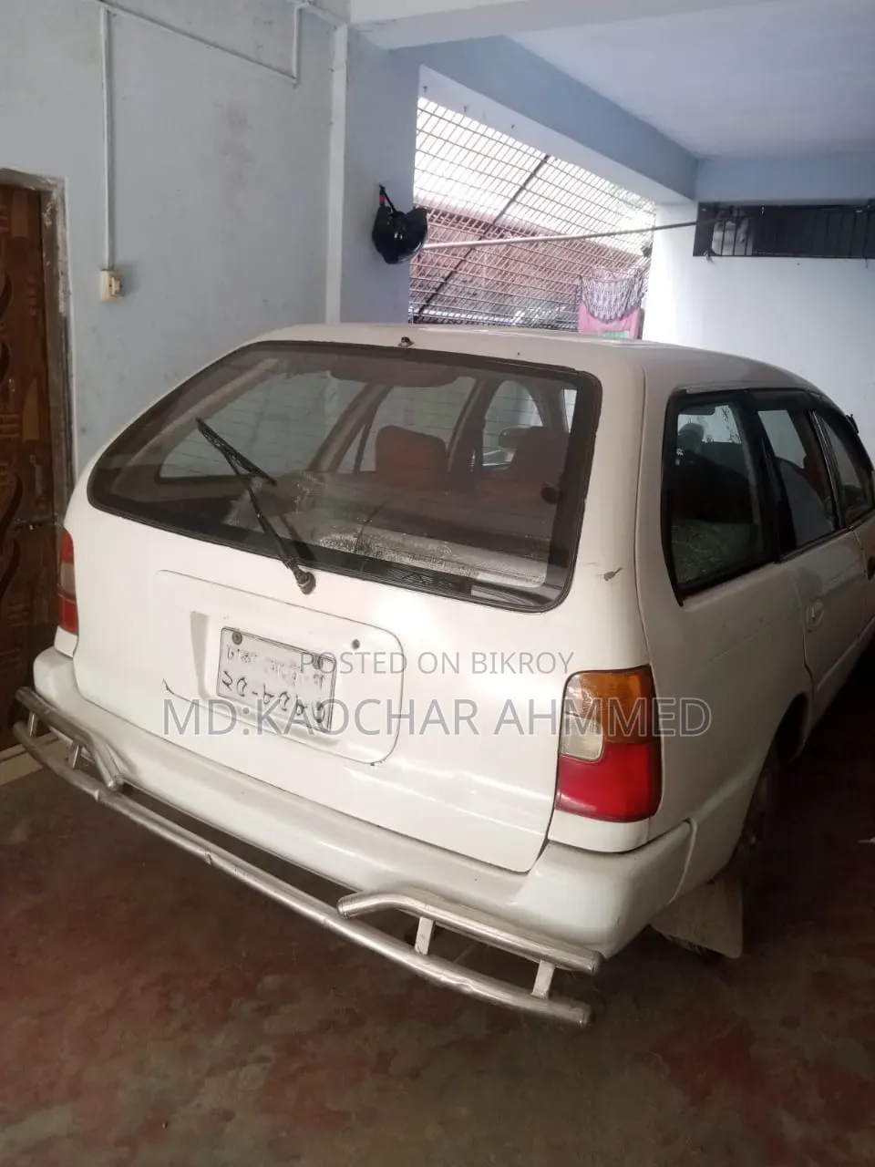 Toyota Corolla 2000 White