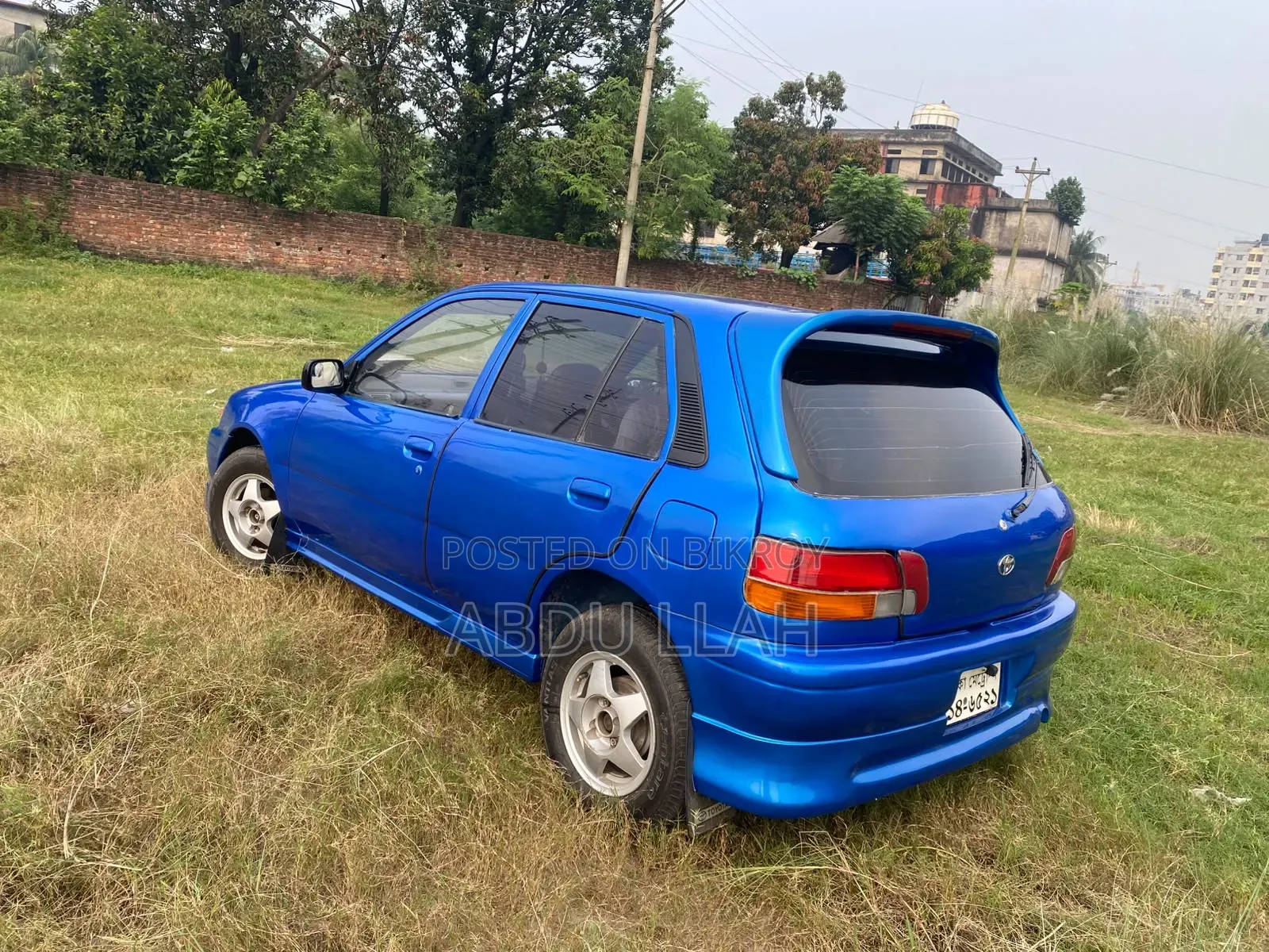 টয়োটা স্টারলেট ১৯৯৬ নীল