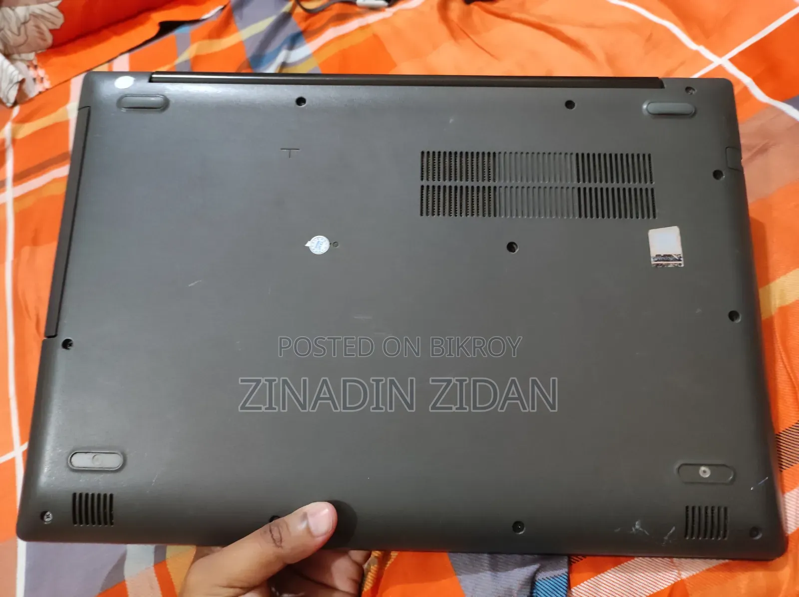 Laptop Lenovo IdeaPad 330 4GB Intel Core i5 HDD+SSD 1T