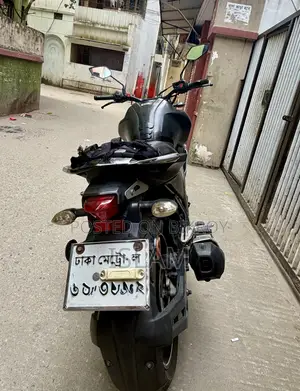 ইয়ামাহা এফজেড ২০২২ কালো