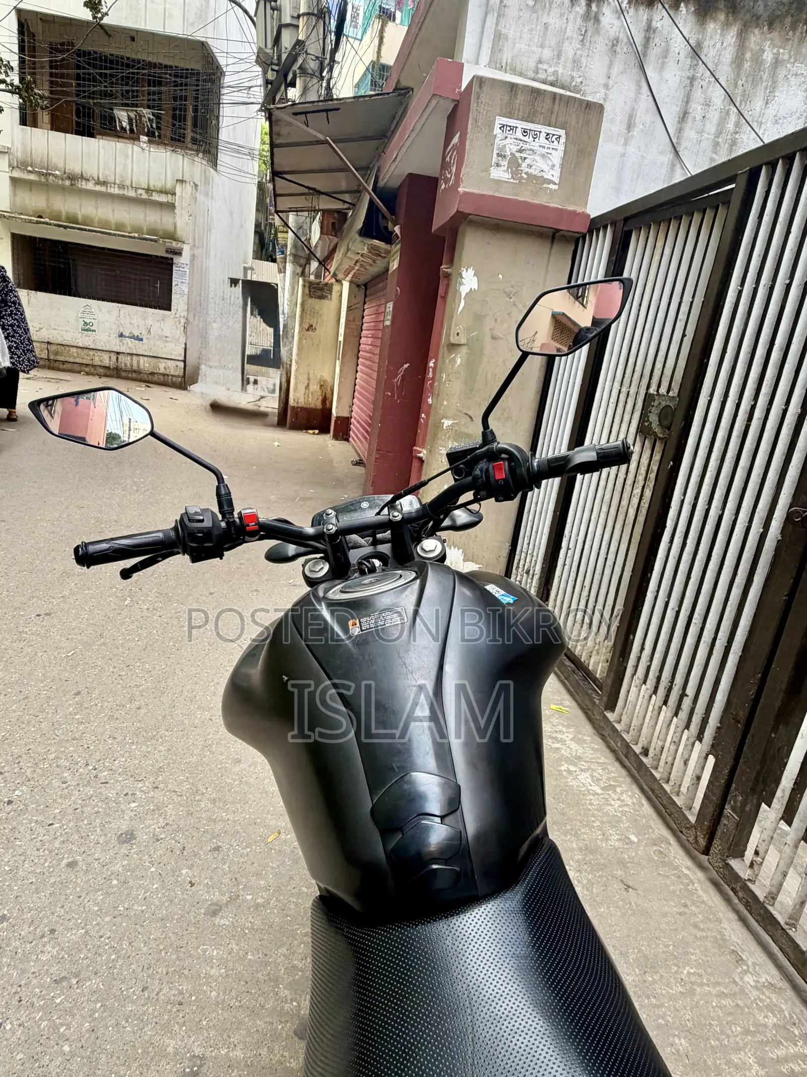 ইয়ামাহা এফজেড ২০২২ কালো