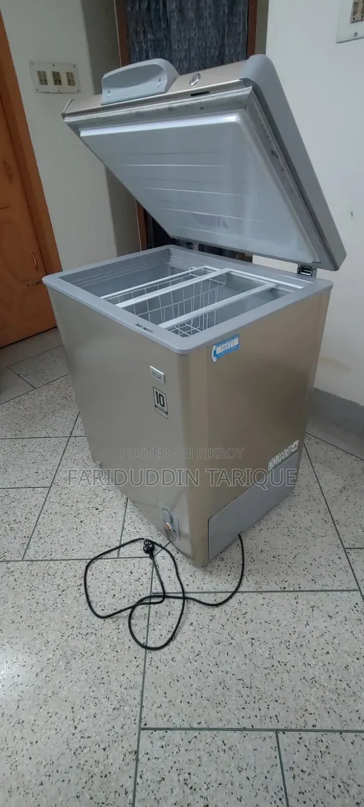 A new LG ECO, Model BD 142SG, deep freezer will be sold