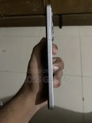 রিয়েলমি সি৭১ ১২৮ জিবি হোয়াইট