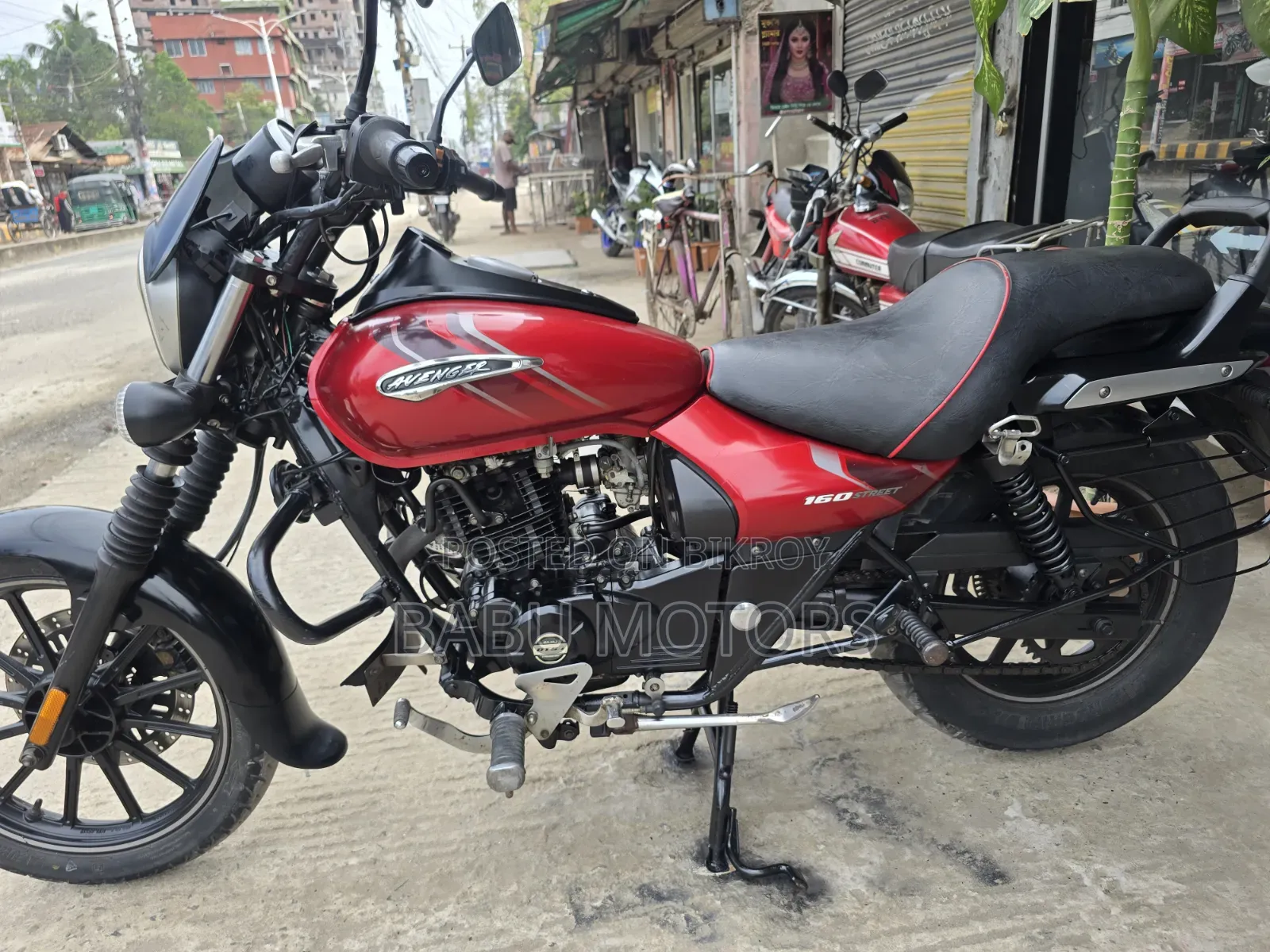 বাজাজ এভেঞ্জার ১৫০ স্ট্রিট ২০২৩ রেড