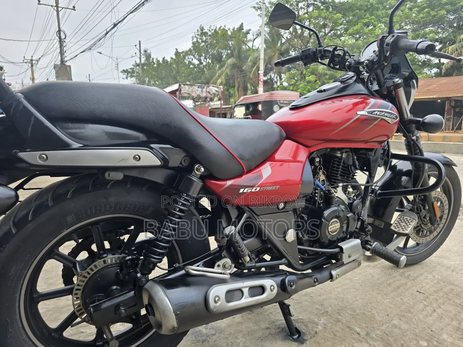 বাজাজ এভেঞ্জার ১৫০ স্ট্রিট ২০২৩ রেড