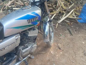 Yamaha 1997 Gray