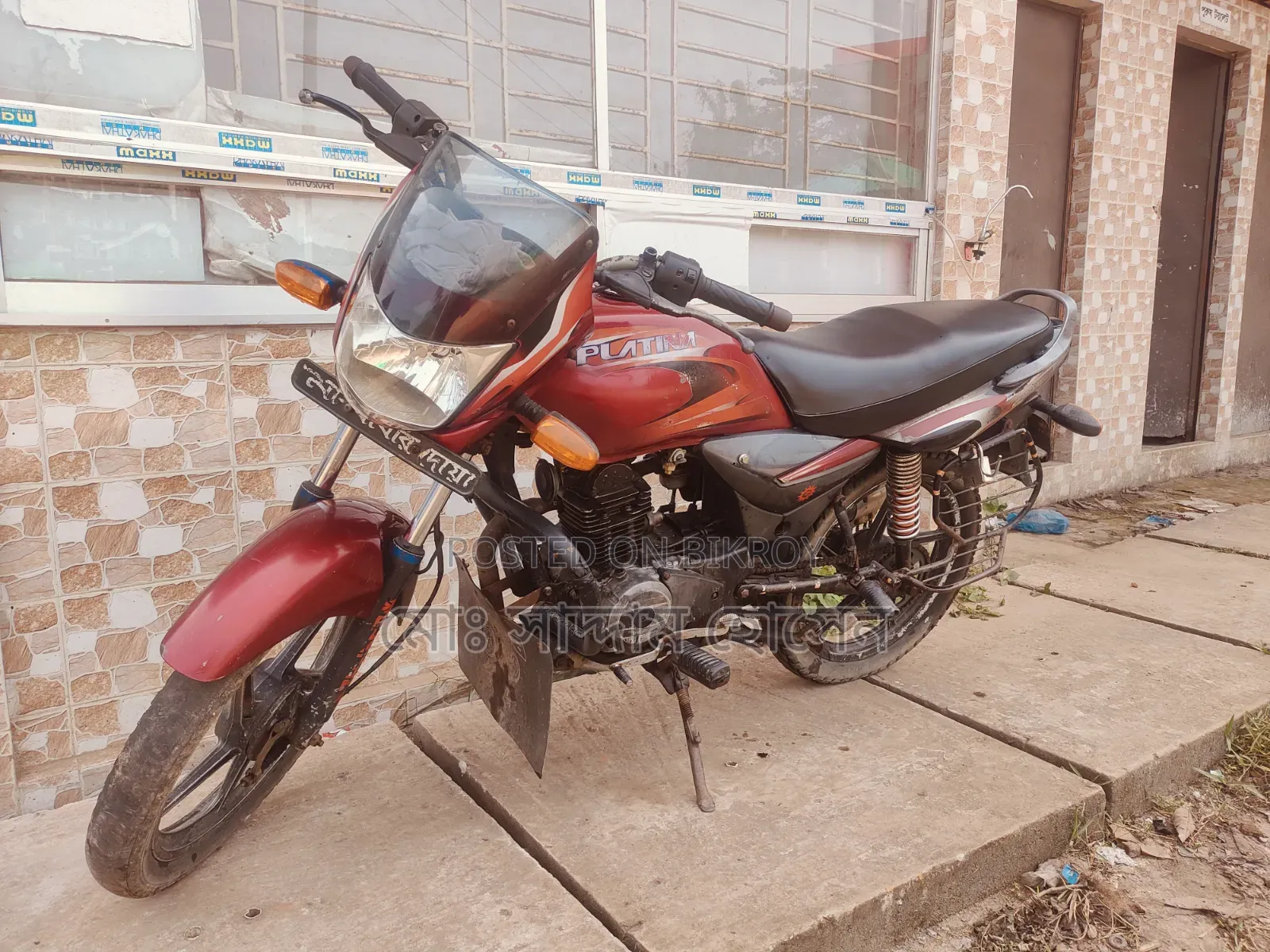 বাজাজ প্লাটিনা ১০০ ২০১৮ লাল