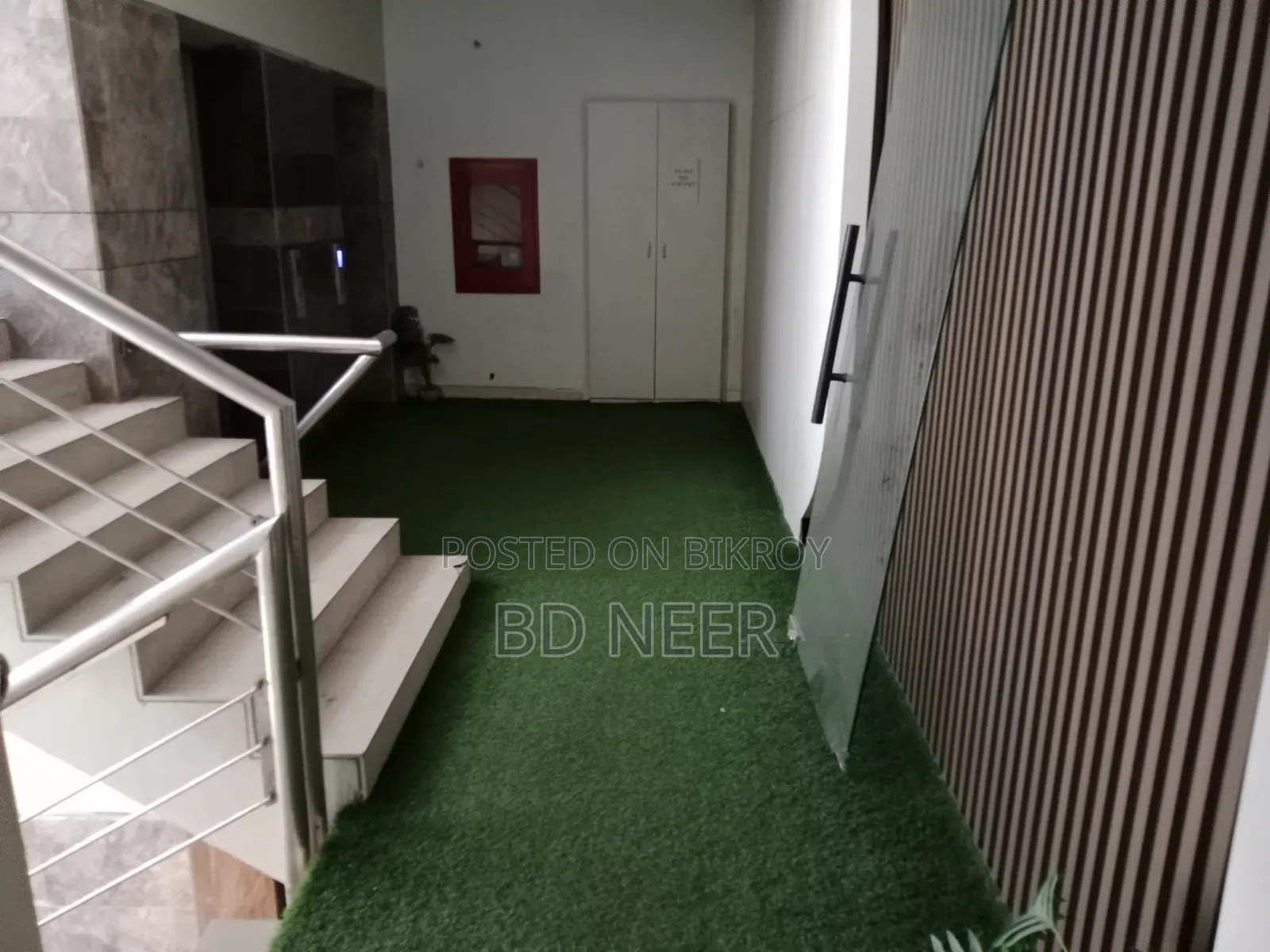 বনানীতে বাণিজ্যিক ২৭০০ বর্গফুটের সম্পূর্ণ সাজানো অফিস ভাড়া দেওয়া হবে