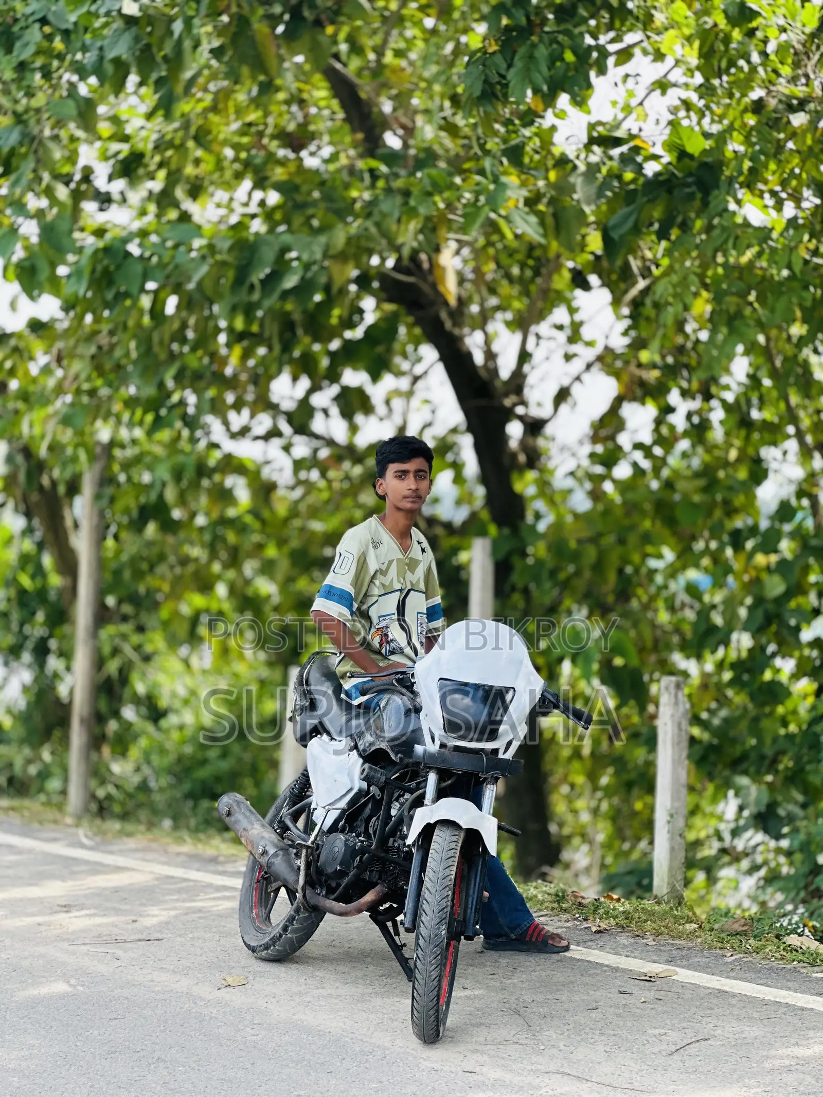 ওয়ালটন ফিউশন ১১০ ২০১৫ সাদা