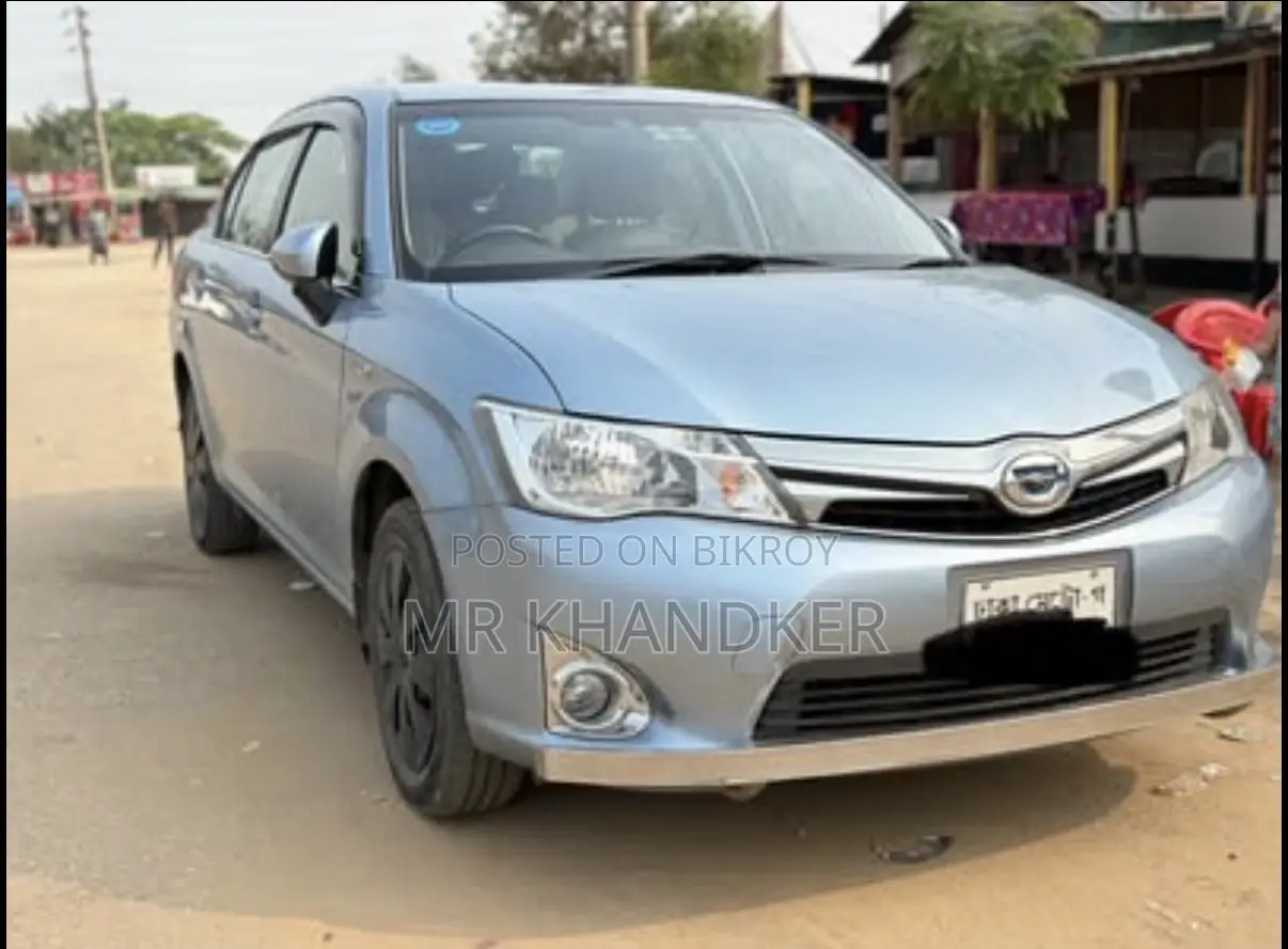 Toyota Axio 1.5 Hybrid Two Wheel Drive 2014 Blue