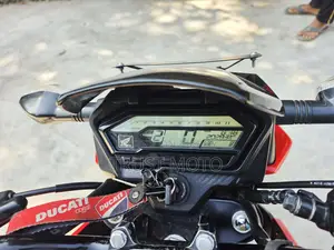 হোন্ডা এক্স-ব্লেড ১৬০ ২০২৪ রেড
