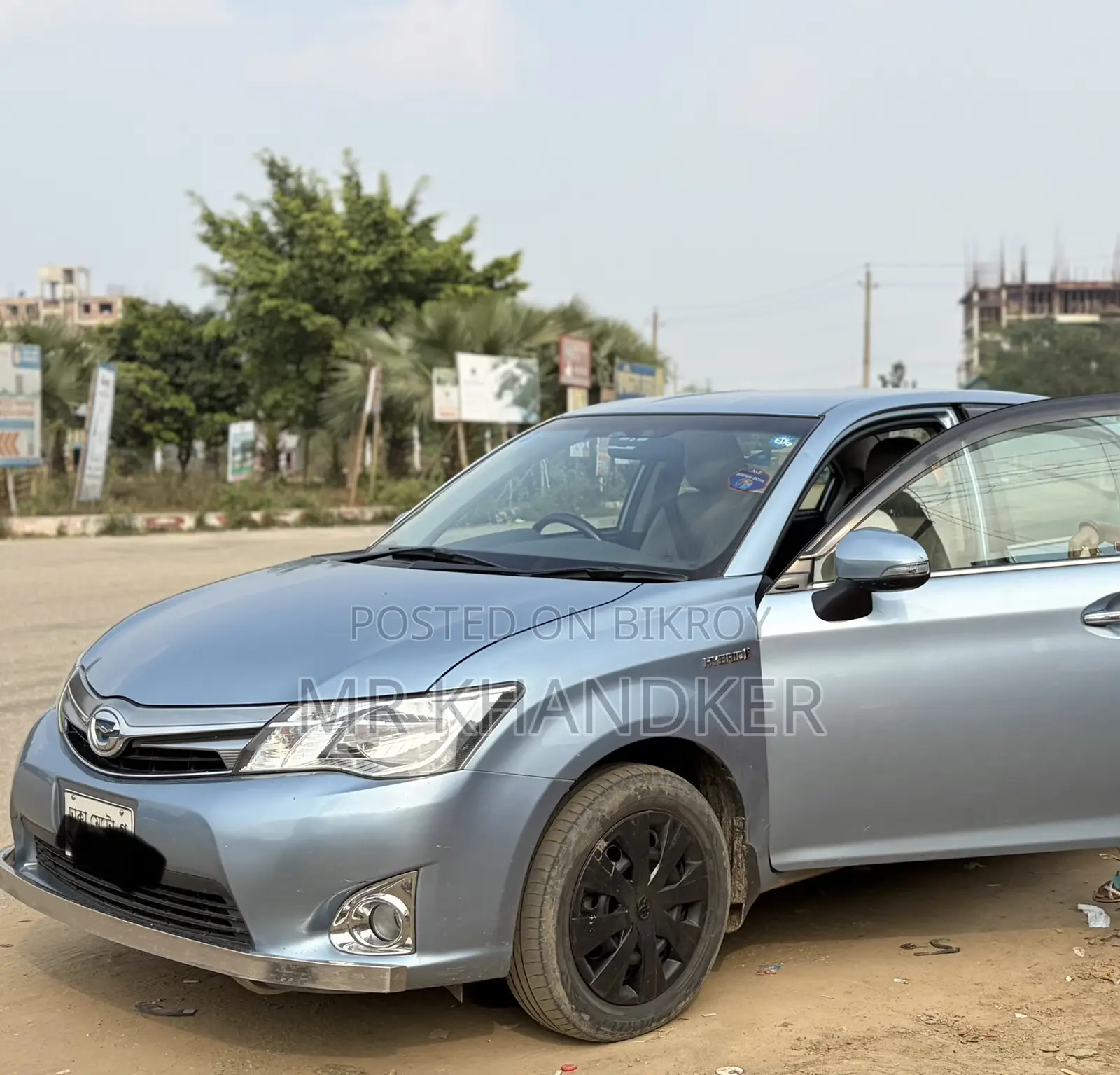 Toyota Axio 1.5 Hybrid Two Wheel Drive 2014 Blue