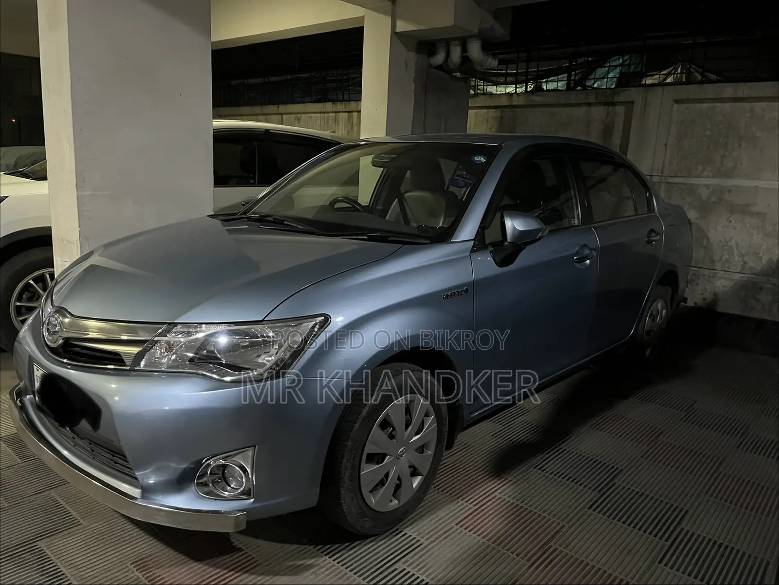 Toyota Axio 1.5 Hybrid Two Wheel Drive 2014 Blue