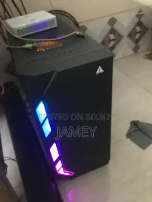 ডেস্কটপ কম্পিউটার গিগাবাইট ৮ জিবি এএমডি রাইজেন ৫ ইএমএমসি ২৫৬ জিবি