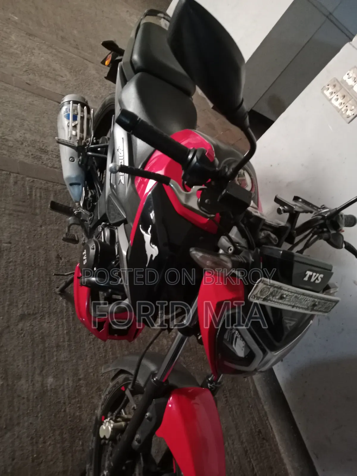 TVS Raider 125 2022 Red