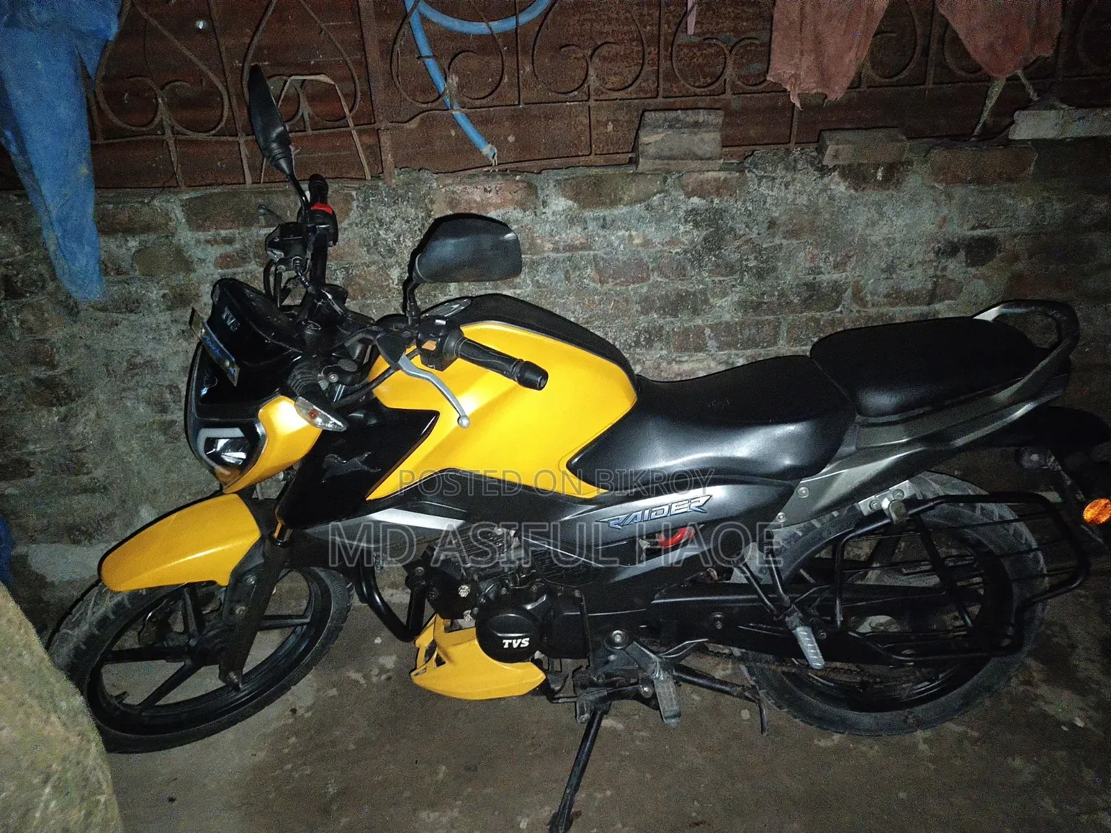 TVS Raider 125 2022 Yellow
