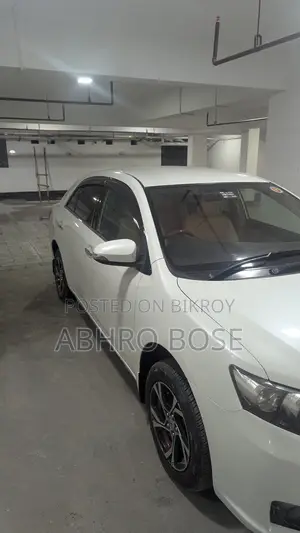 টয়োটা অ্যালিওন ২০১৫ পার্ল