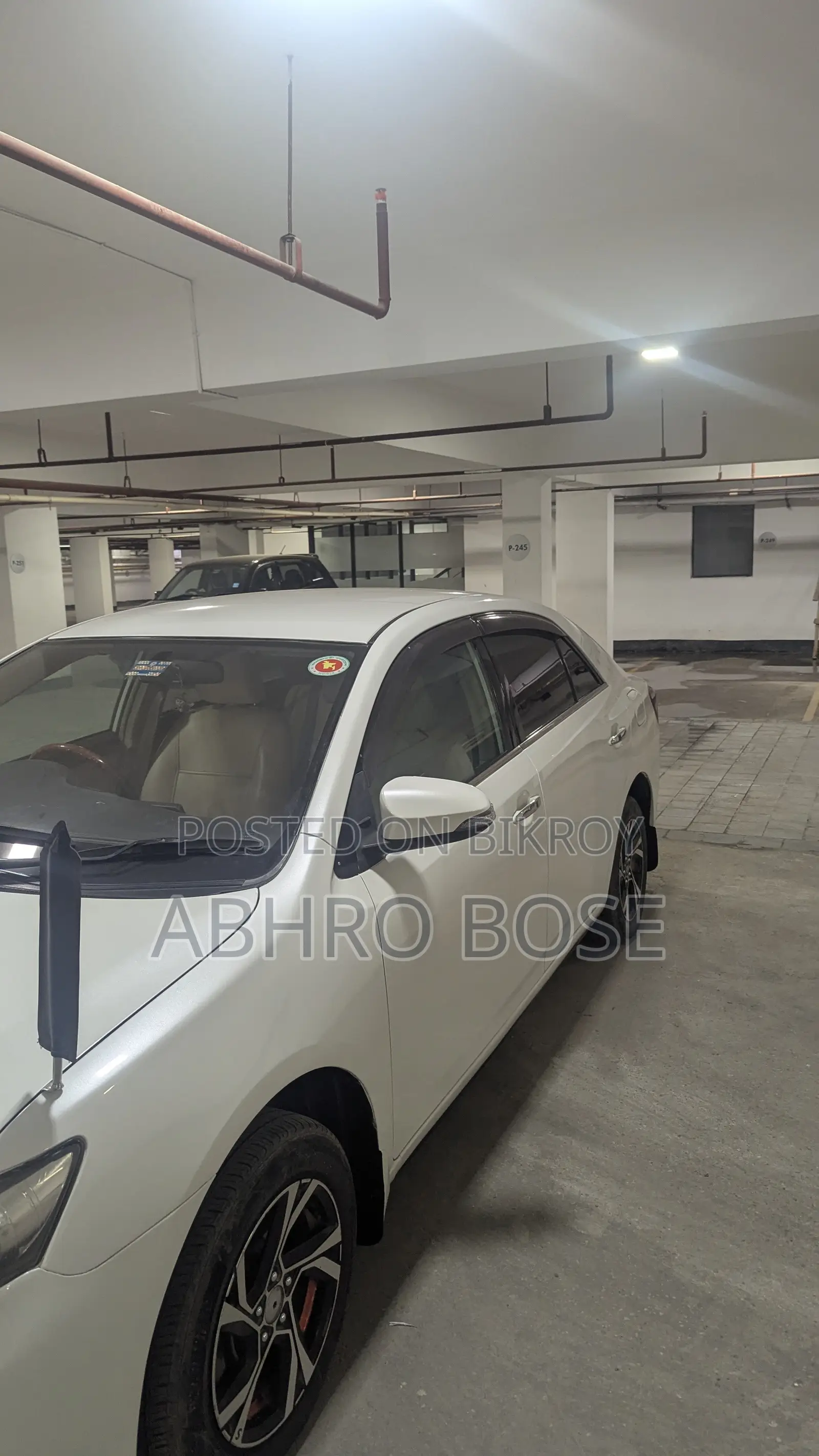 টয়োটা অ্যালিওন ২০১৫ পার্ল