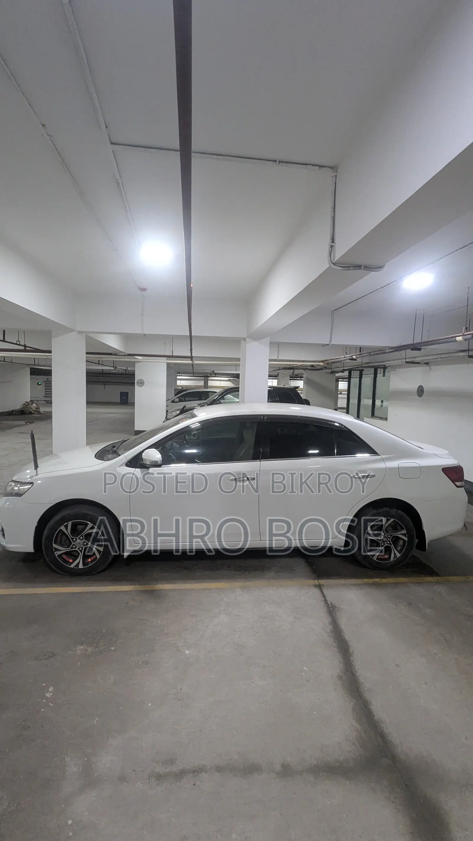 টয়োটা অ্যালিওন ২০১৫ পার্ল