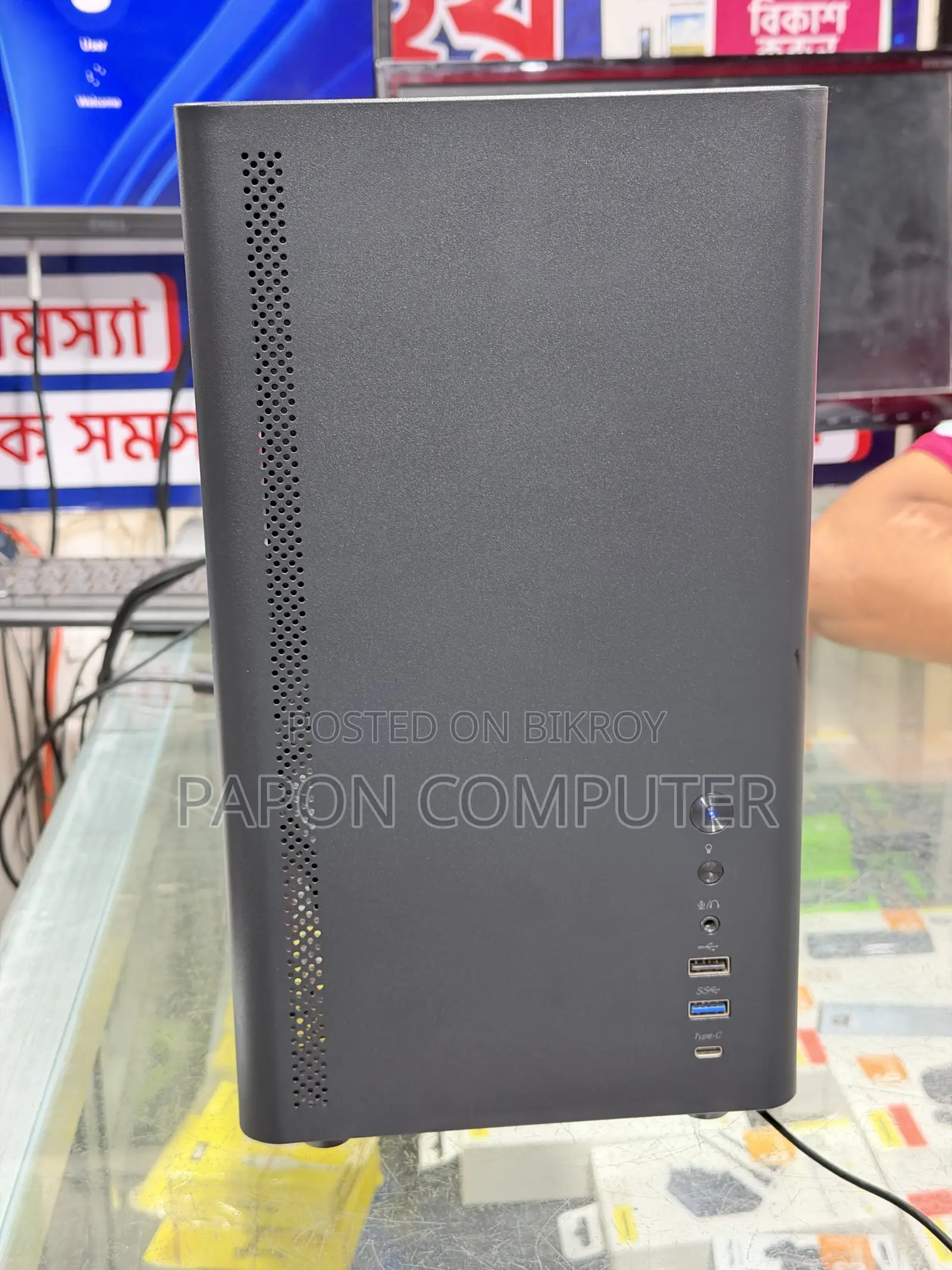ডেস্কটপ কম্পিউটার ৮ জিবি র‍্যাম ইন্টেল কোর আই ৫ ২৫৬ জিবি এসএসডি