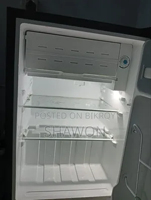 Walton Small Refrigerator - WFS-Tg2-C2sa-Rd - 72 LTR