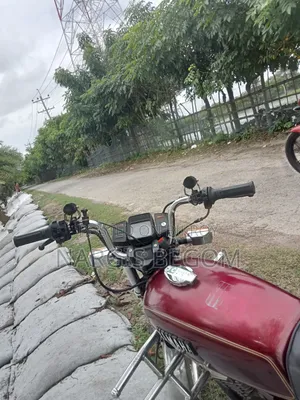 Yamaha 1996 Red