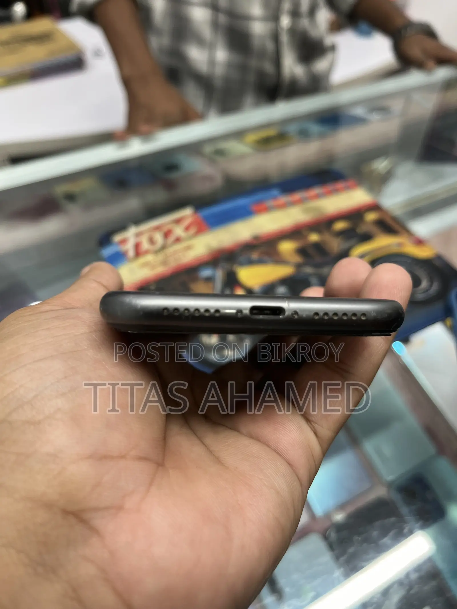 অ্যাপল আইফোন ১১ ৬৪ জিবি