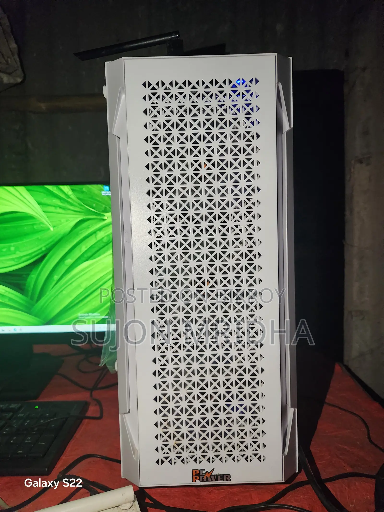 গিগাবাইট GA-H110MSTX-HD3-ZK 8GB ইন্টেল কোর i5 SSD 256GB