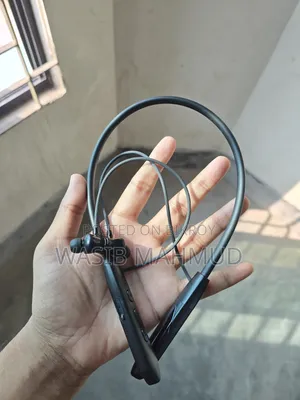 নেকব্যান্ড হেডফোন