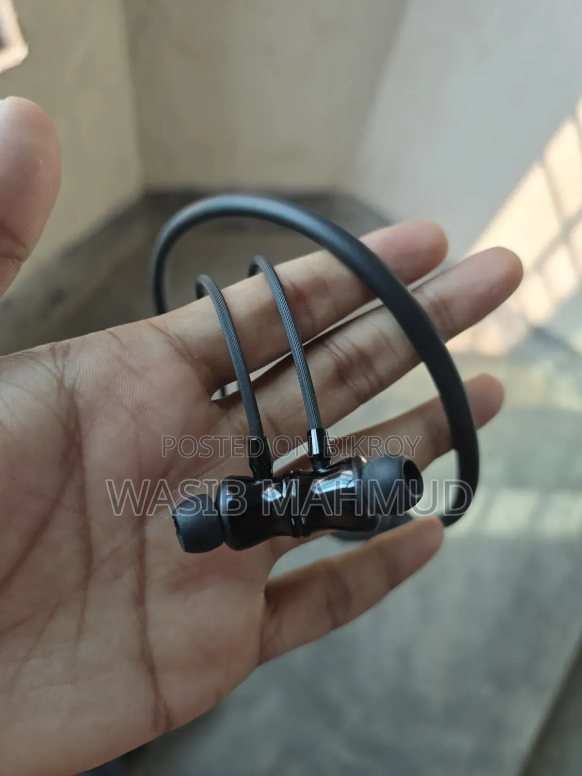 নেকব্যান্ড হেডফোন
