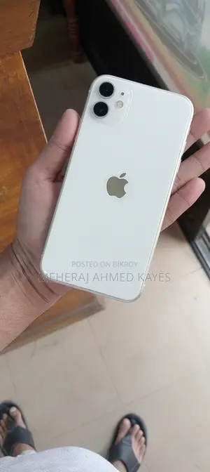 অ্যাপল আইফোন ১১ ১২৮ জিবি হোয়াইট