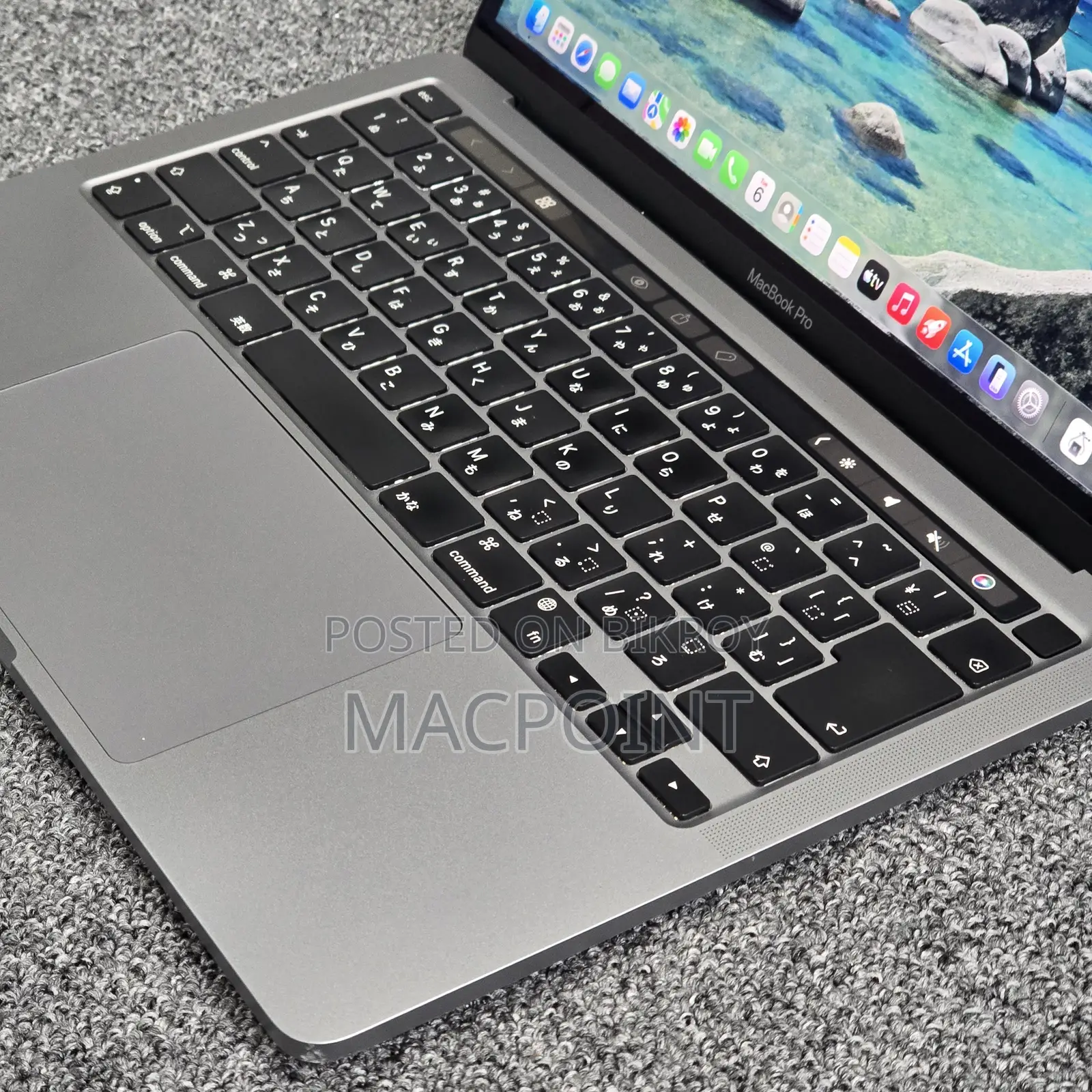 Laptop Apple MacBook Pro 2022 M2 8GB Apple M2 SSD 512GB
