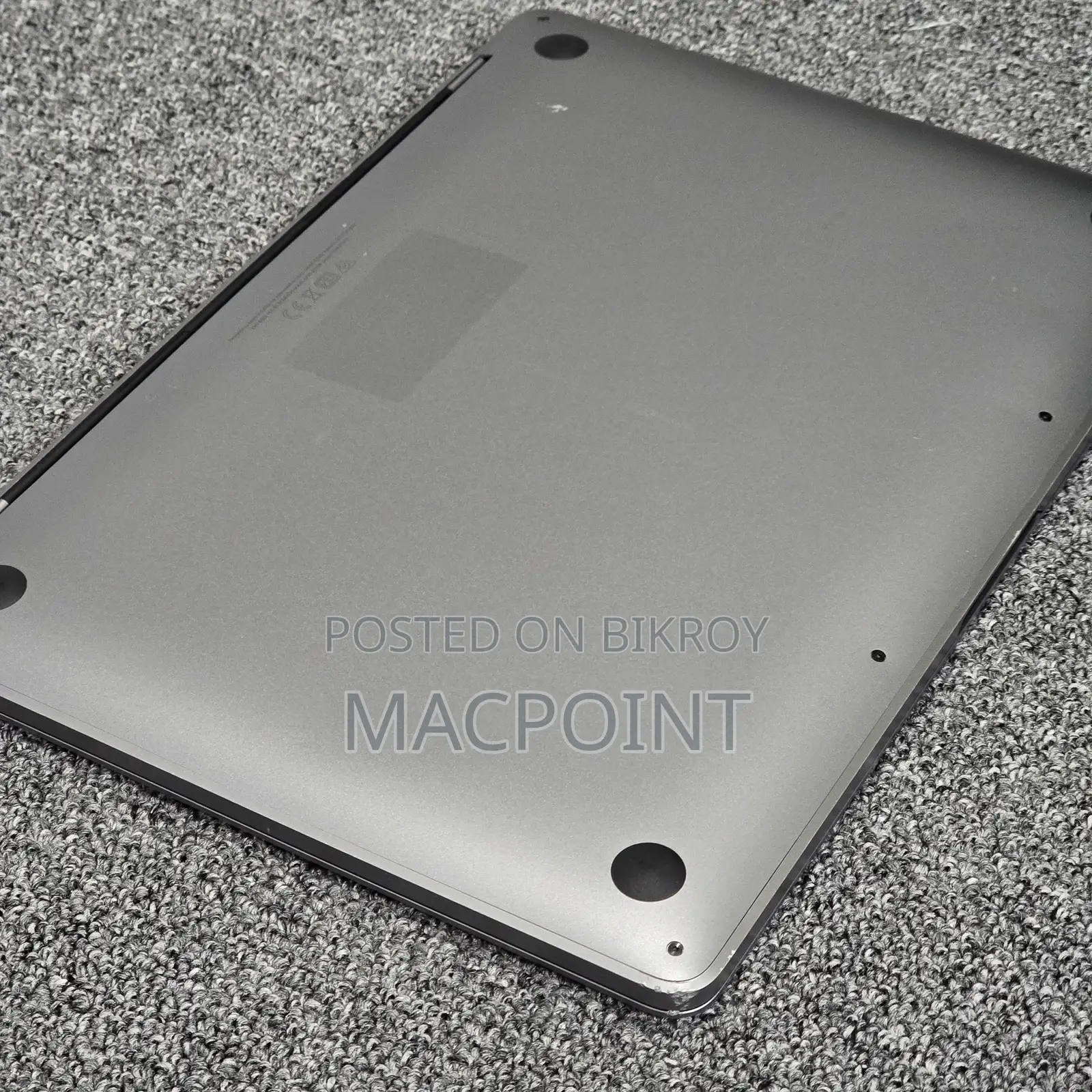 Laptop Apple MacBook Pro 2022 M2 8GB Apple M2 SSD 512GB