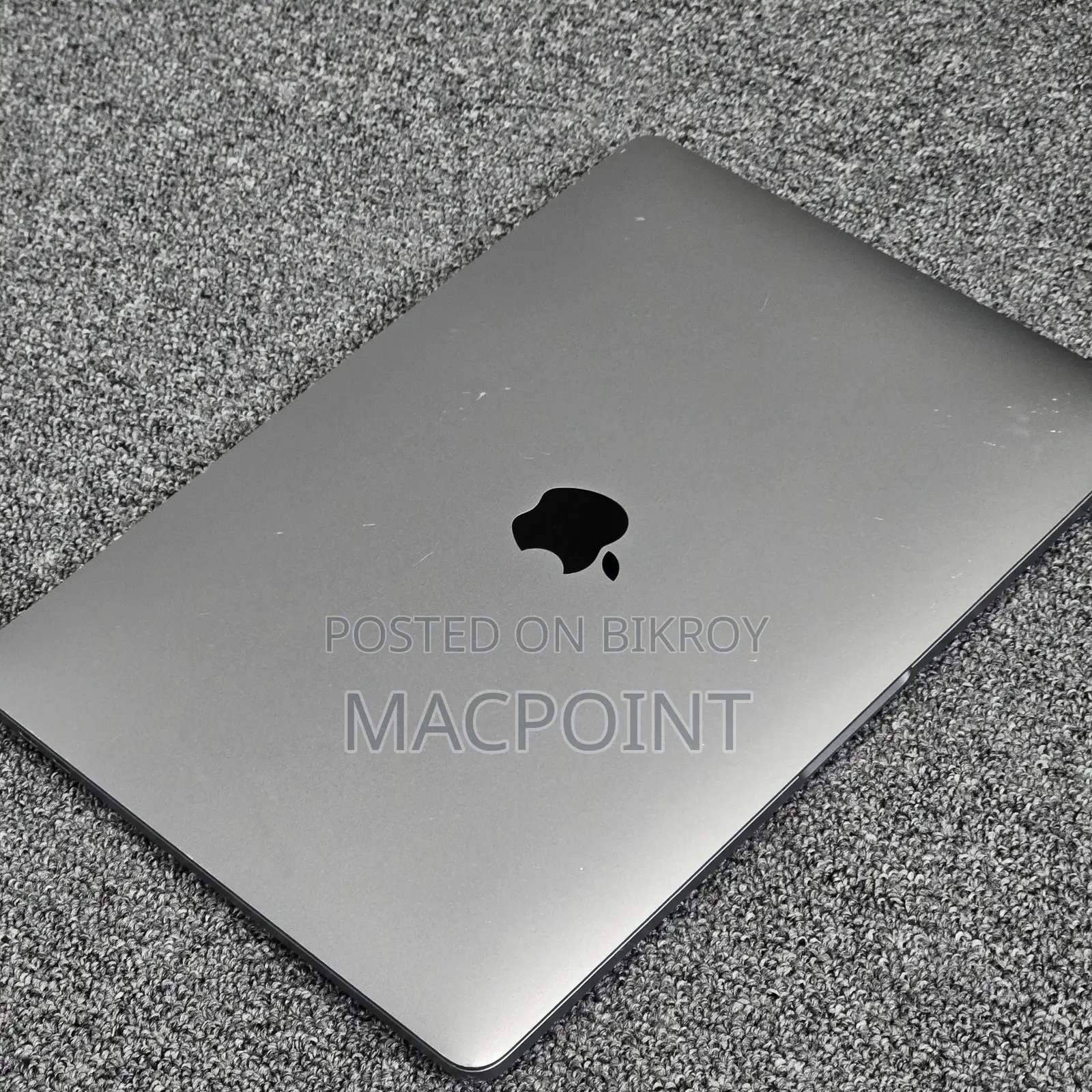 Laptop Apple MacBook Pro 2022 M2 8GB Apple M2 SSD 512GB