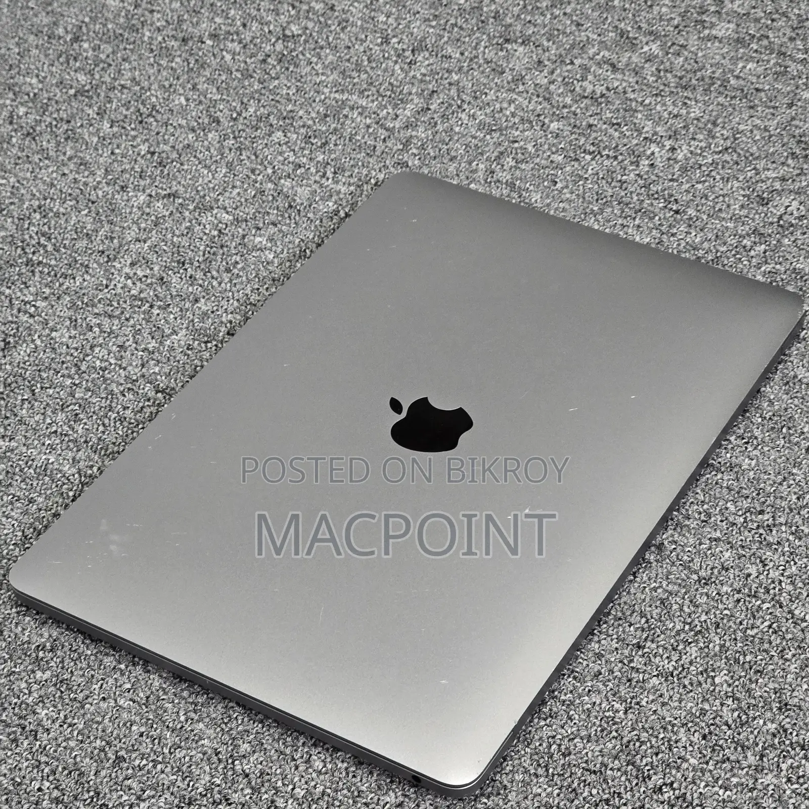 Laptop Apple MacBook Pro 2022 M2 8GB Apple M2 SSD 512GB