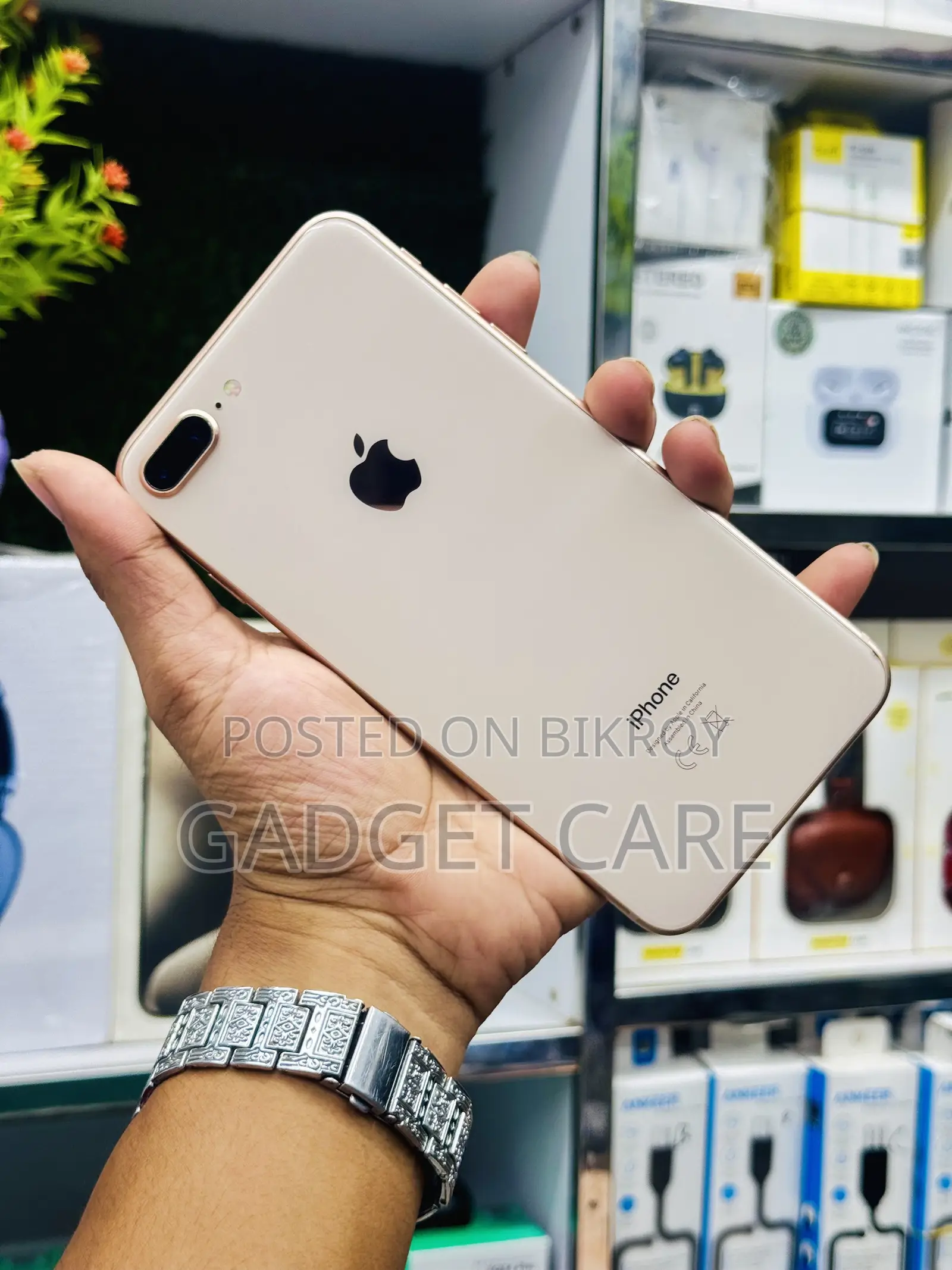 Apple iPhone 8 Plus 64 GB Gold