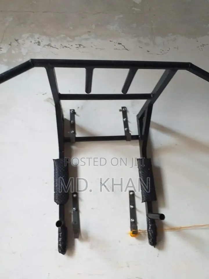 Pull Up and Chin Up Gym Bar Indoor Equipment