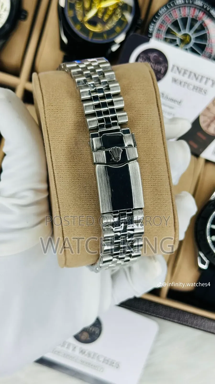 Premium Quality Watch Order Now