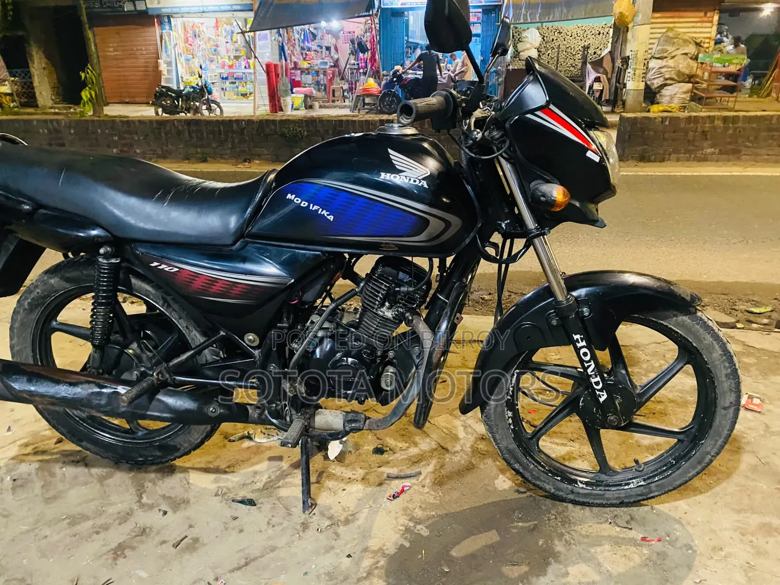 Honda Dream Neo 2016 Black