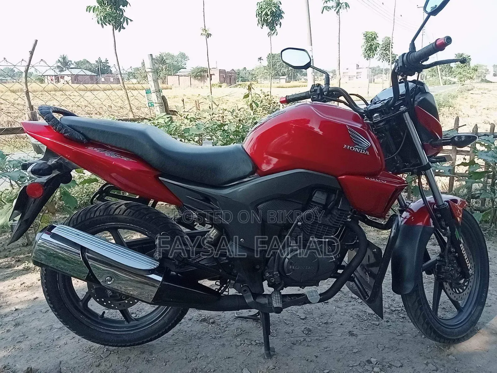 Honda CB 2015 Red