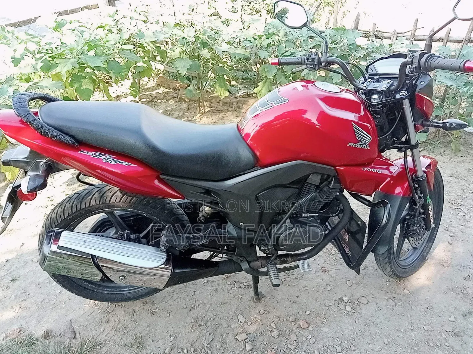 Honda CB 2015 Red