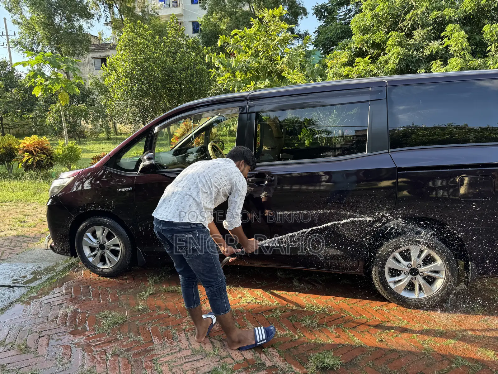 টয়োটা নোয়া ২০১৫ পার্পল