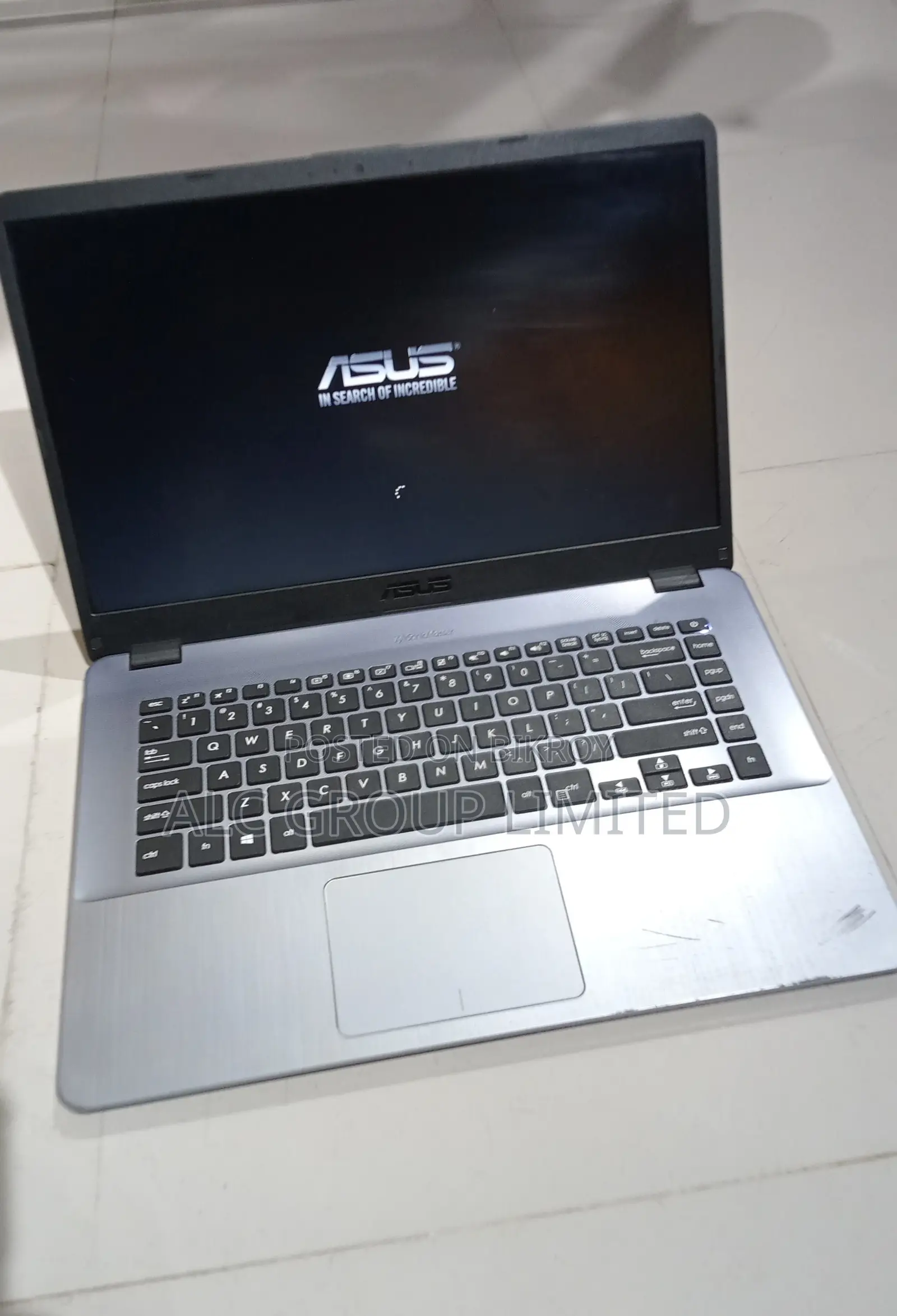 Laptop Asus VivoBook 15 X505BA 8GB AMD HDD 1TB