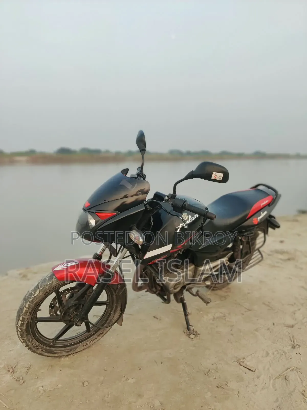 বাজাজ পালসার ১৫০ ২০১৬ কালো