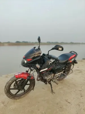 বাজাজ পালসার ১৫০ ২০১৬ কালো