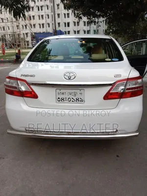 টয়োটা প্রিমিও ২০১৮ সাদা